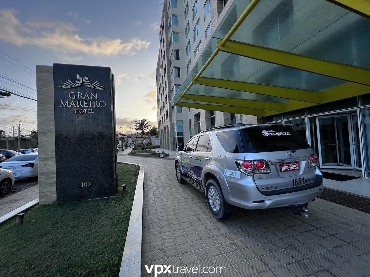 Combo Vaga em Transfer Compartilhado de Fortaleza para Jericoacoara e retorno para Fortaleza em Toyota Hilux ou Similar